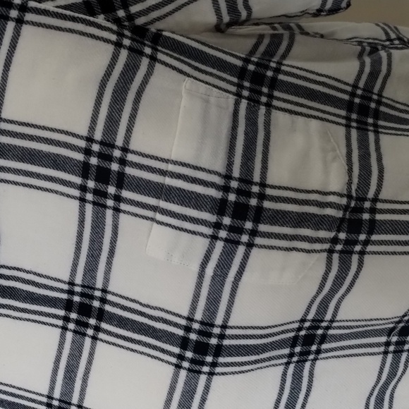 Madewell women's small button back blue/white plaid flannel feel material top - Picture 3 of 13